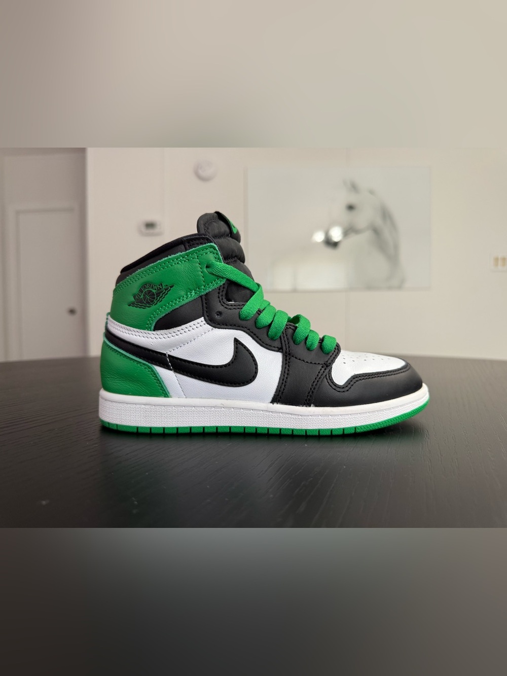 EUC Nike Jordan 1 Retro High OG Lucky Green (GS) kids 2.5